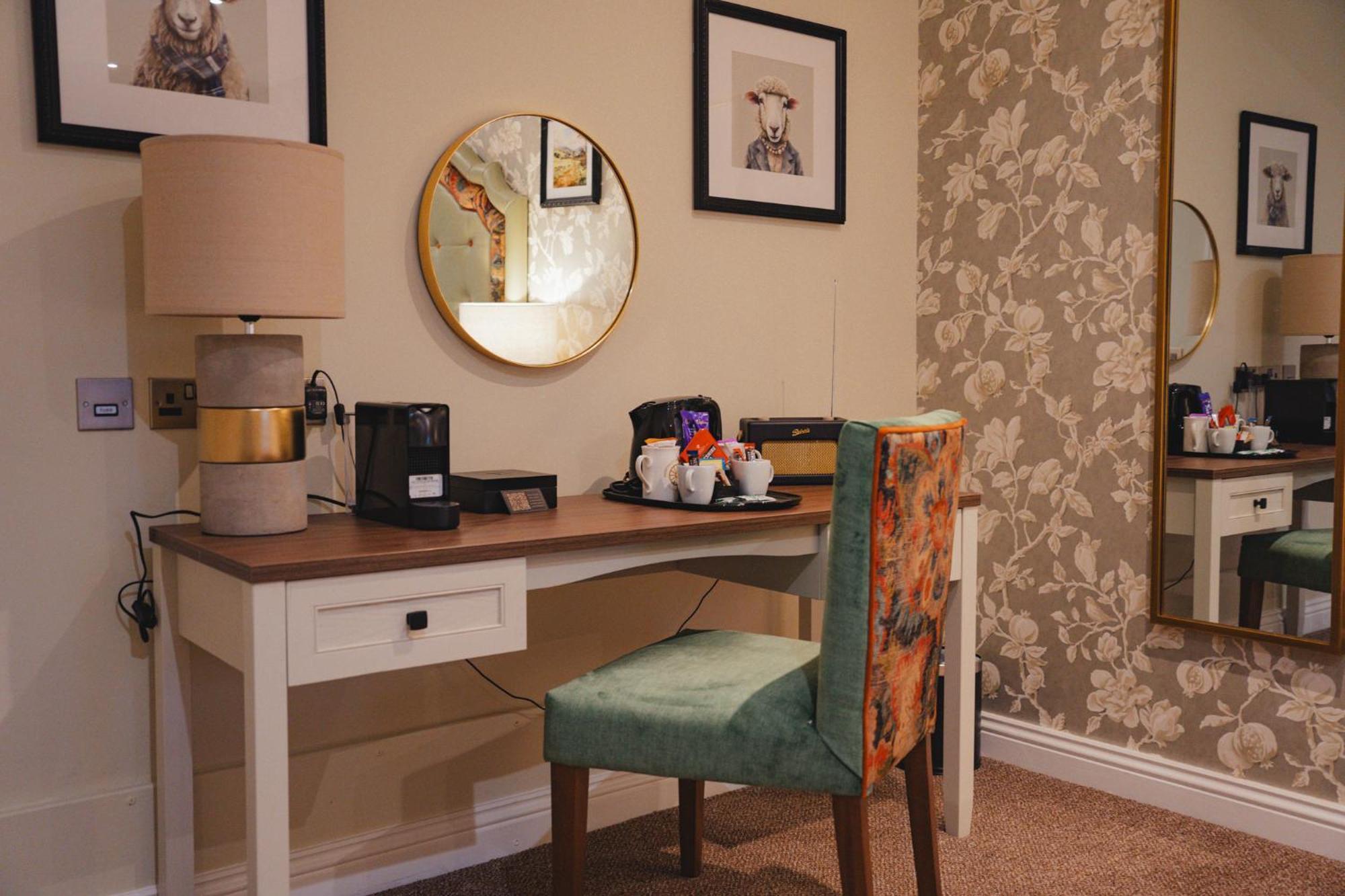 The Golden Fleece Hotel, Thirsk, North Yorkshire Kültér fotó