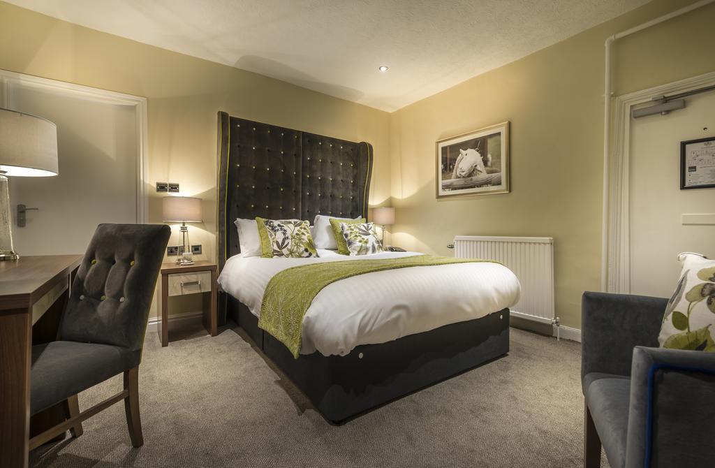 The Golden Fleece Hotel, Thirsk, North Yorkshire Kültér fotó