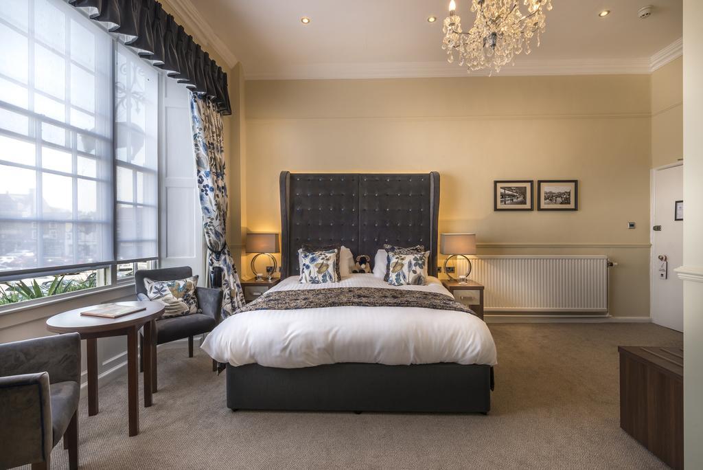 The Golden Fleece Hotel, Thirsk, North Yorkshire Kültér fotó