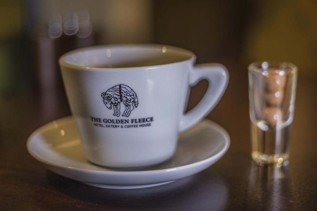 The Golden Fleece Hotel, Thirsk, North Yorkshire Kültér fotó