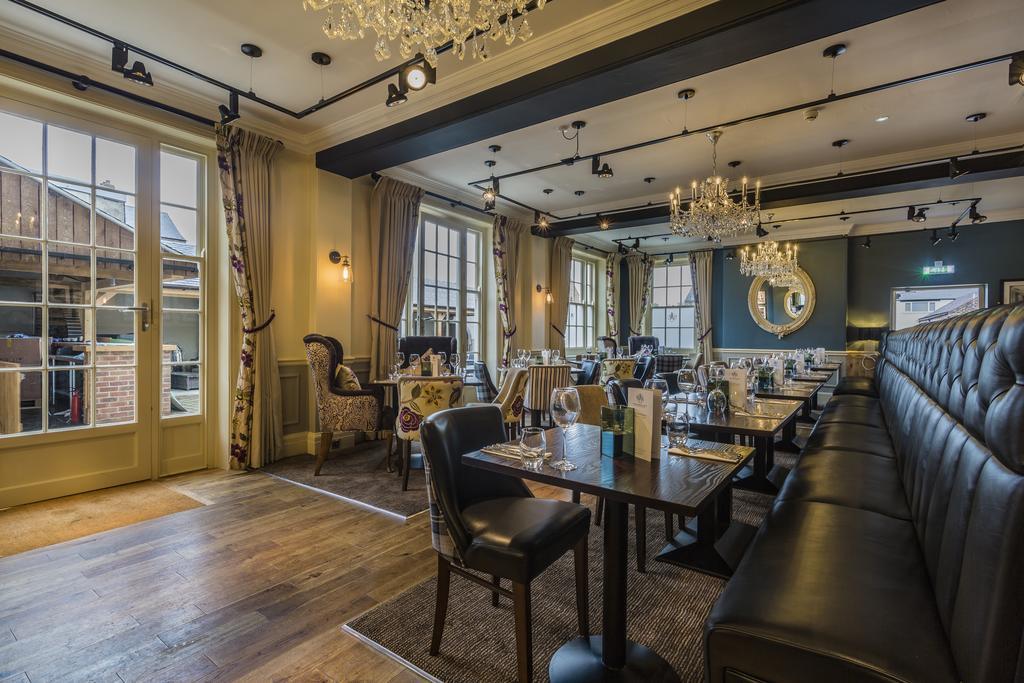 The Golden Fleece Hotel, Thirsk, North Yorkshire Kültér fotó