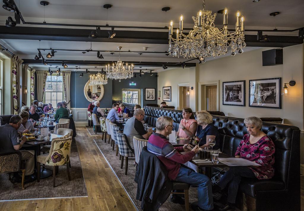 The Golden Fleece Hotel, Thirsk, North Yorkshire Kültér fotó