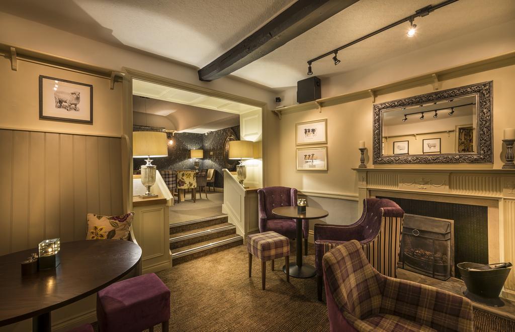 The Golden Fleece Hotel, Thirsk, North Yorkshire Kültér fotó