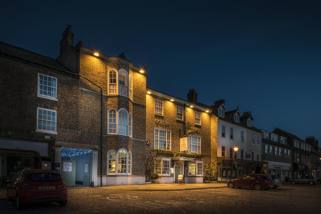The Golden Fleece Hotel, Thirsk, North Yorkshire Kültér fotó